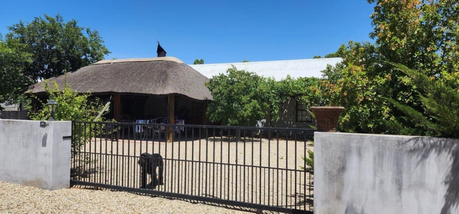 7 Bedroom Property for Sale in Porterville Western Cape